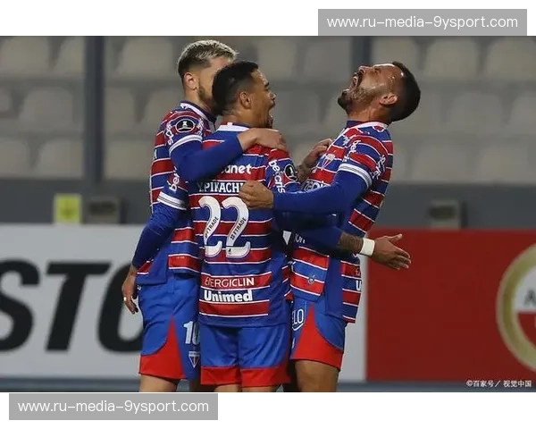 绝代双骄的绿茵回响：当圣菲的狂热邂逅拉普拉塔的铁血——科隆竞技vs拉普拉塔全景解析